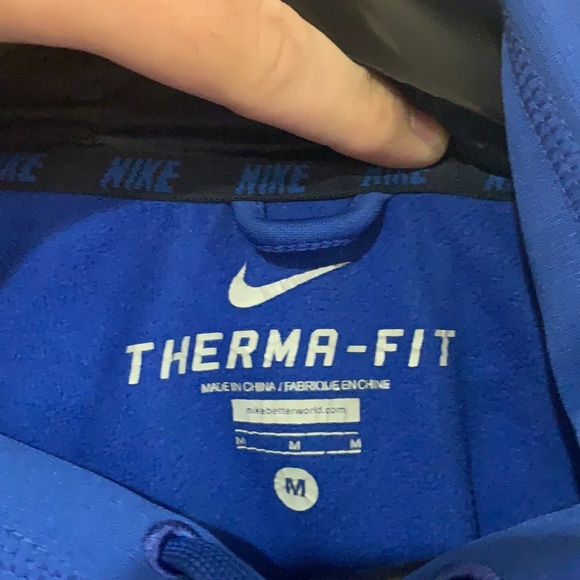 Men’s Nike Thermafit Hoodie - Picture 2 of 3